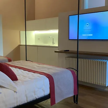 Dimora Del Leone فندق مبيت وإفطار 4*