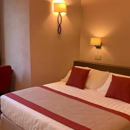 Dimora Del Leone Alojamento de Acomodação e Pequeno-almoço 4*