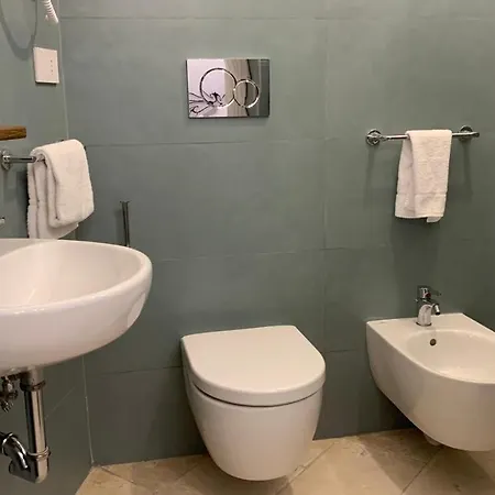 Dimora Del Leone Гаэта