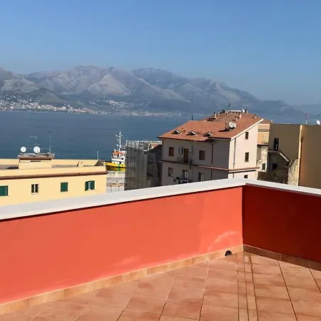 Dimora Del Leone Bed & Breakfast Gaeta
