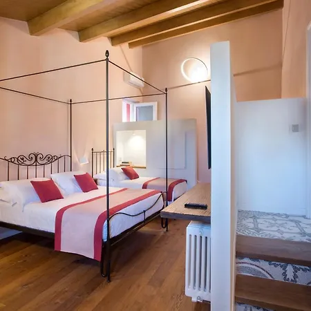 Dimora Del Leone Couette-café 4*